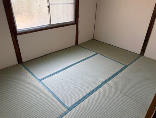 (寝室) (寝室)