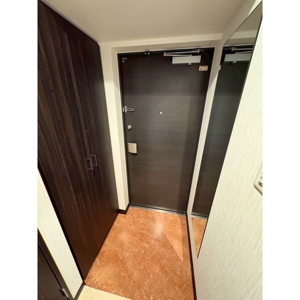 (玄関) (玄関)