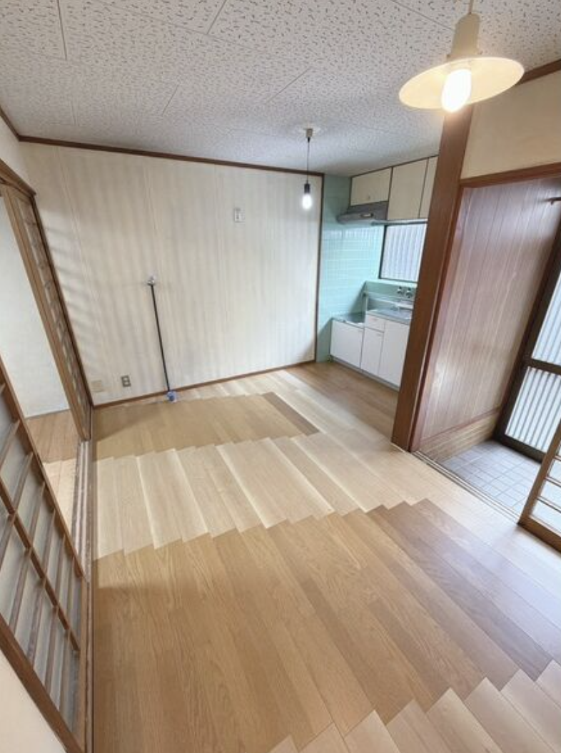 (居間) (居間)