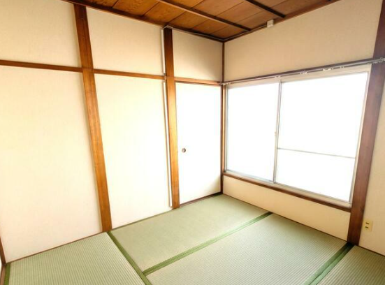 大型犬と暮らせる♪敷金・礼金0円の2DK戸建てin高井田 画像11 大型犬と暮らせる♪敷金・礼金0円の2DK戸建てin高井田 画像11