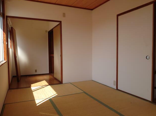 (寝室) (寝室)