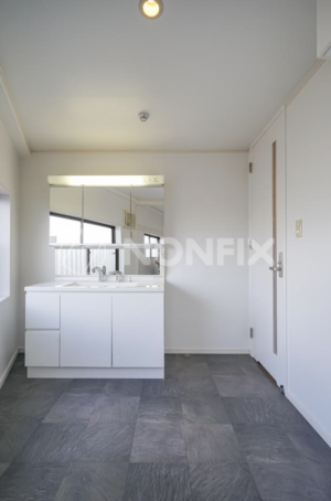 最上階ワンフロア独占、ルーフバルコニー付きの特別空間in緑橋 画像10