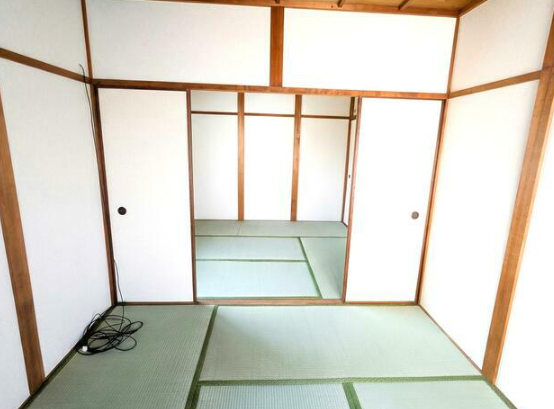 大型犬と暮らせる♪敷金・礼金0円の2DK戸建てin高井田 画像9 大型犬と暮らせる♪敷金・礼金0円の2DK戸建てin高井田 画像9