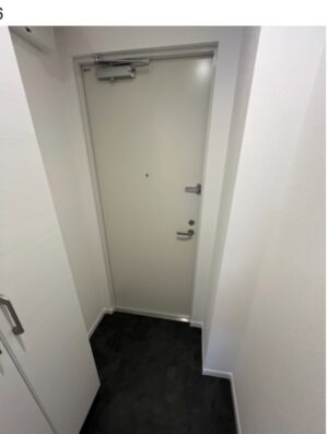 (玄関)