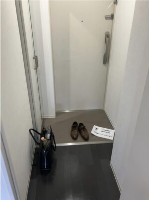 (玄関)