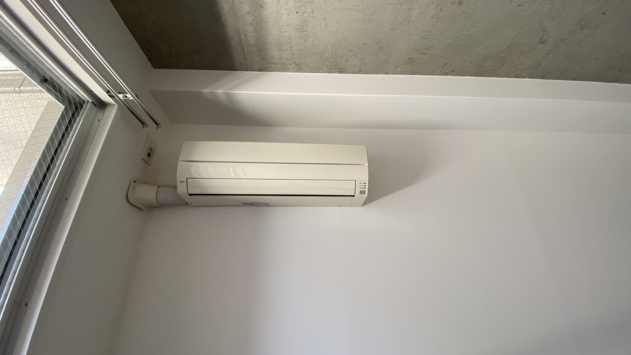寝室のエアコン