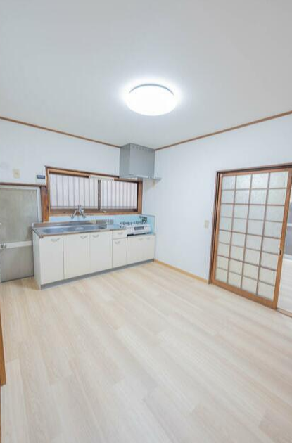 (居間) (居間)