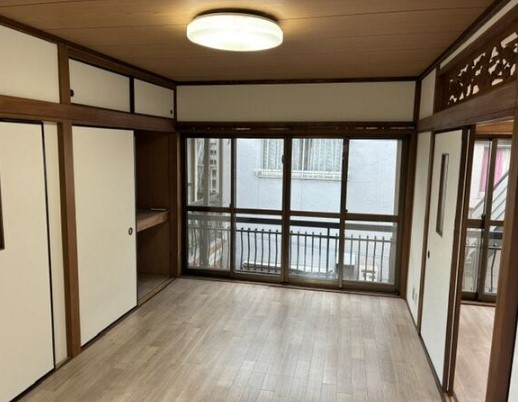 (居間) (居間)